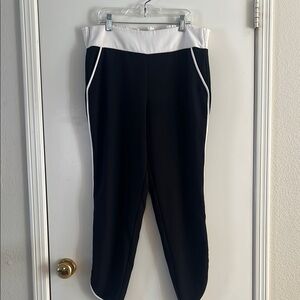 Bebe Women’s Cropped Pants